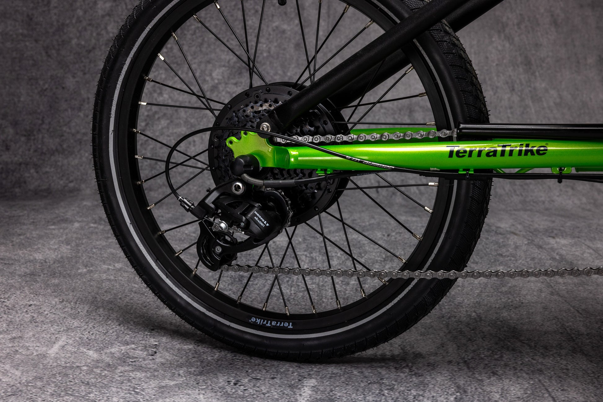 Charge (Mantis Green) - Image 9