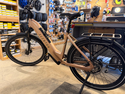 Pre-Owned Large Aventon Level 3 Step Through